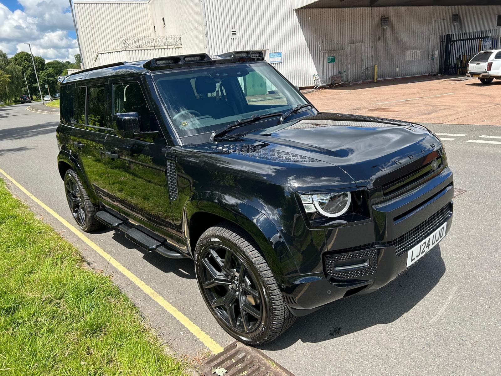 How to Keep Your Car Clean During June Hay Fever Season in Devon